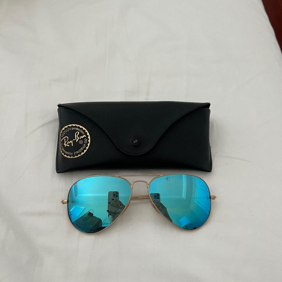 Ray Ban Aviators - Picture 1 of 3